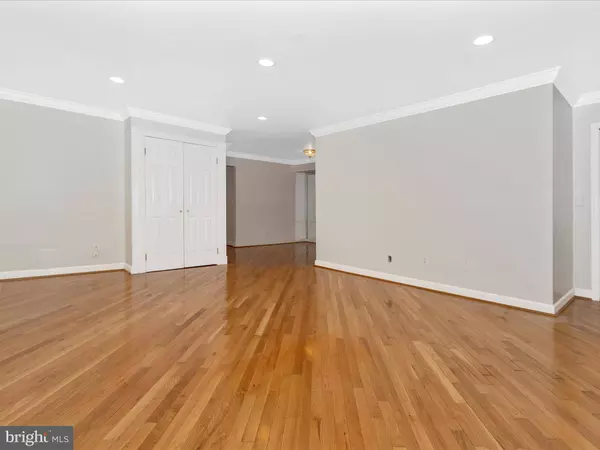 7535 SPRING LAKE DR #C-1, Bethesda, MD 20817