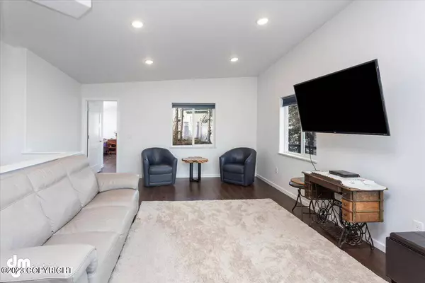 3532 S Lake View LOOP, Big Lake, AK 99652