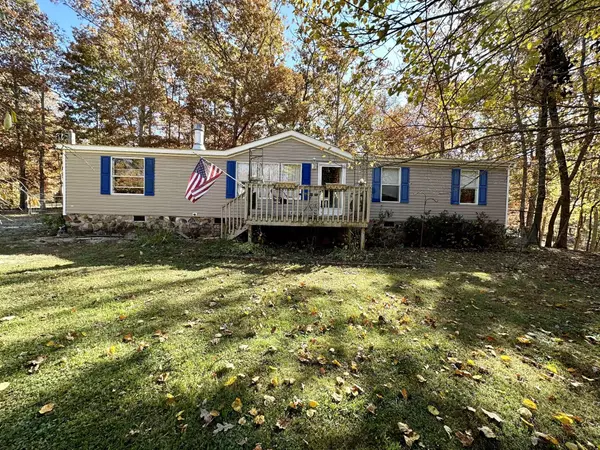 318 Daymon Cir, Crossville, TN 38572