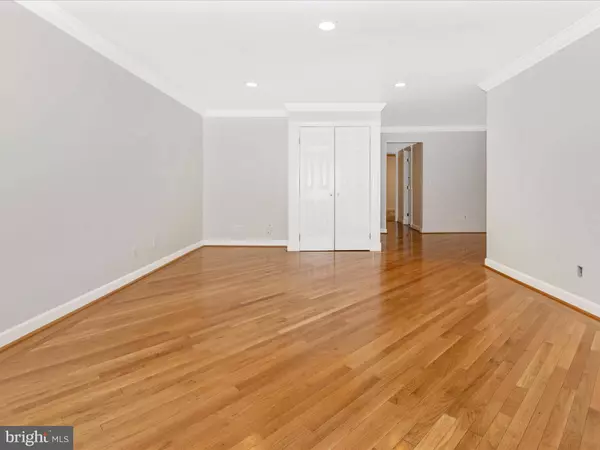 7535 SPRING LAKE DR #C-1, Bethesda, MD 20817