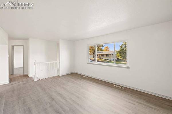 1603 Saratoga DR, Colorado Springs, CO 80910