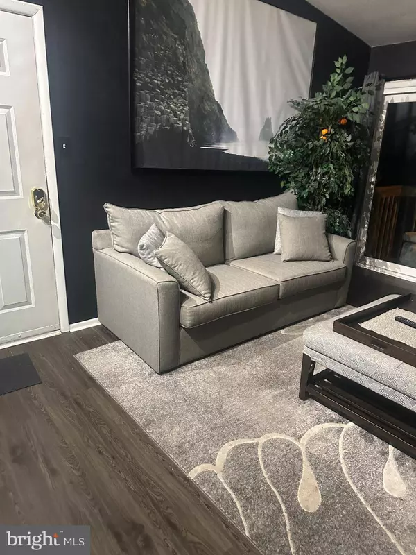 468 DURHAM, West Deptford, NJ 08051