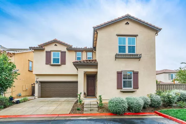 885 Blossom Rock LN, Folsom, CA 95630