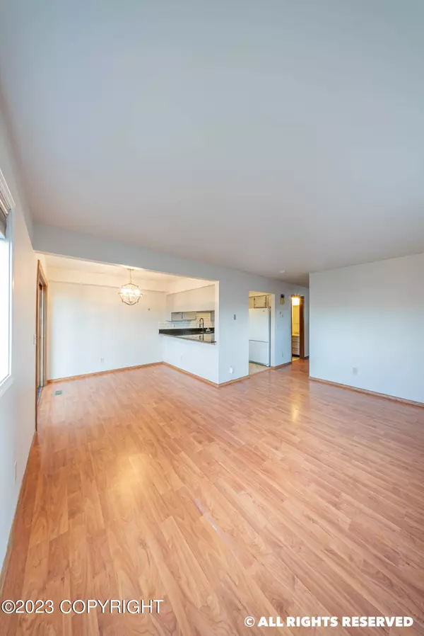 1009 Fred CIR, Anchorage, AK 99515