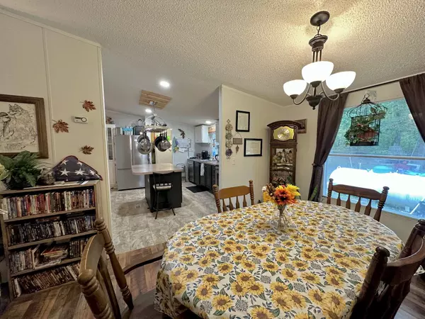 318 Daymon Cir, Crossville, TN 38572