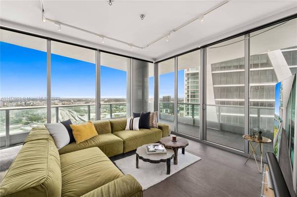 900 Biscayne Blvd #3912, Miami, FL 33132