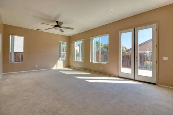 31659 Poppy St, Winchester, CA 92596