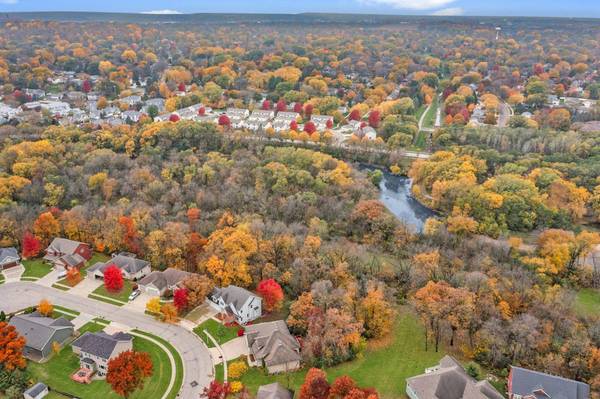 61 River CT NE, Rochester, MN 55906