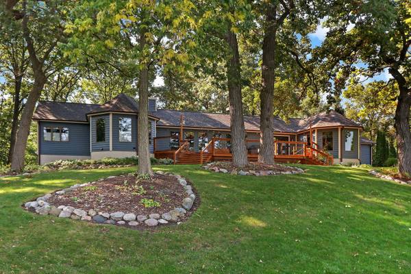 965 W Shore DR, Fox Lake, IL 60020