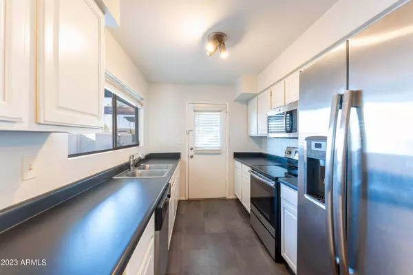 3022 S COUNTRY CLUB Way, Tempe, AZ 85282