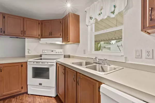 3803 W Greenwood Rd, Spokane, WA 99224