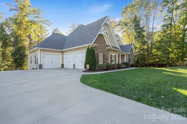 124 Bagby RD, Mooresville, NC 28117