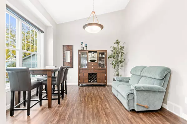 17293 Greentree PATH, Lakeville, MN 55044