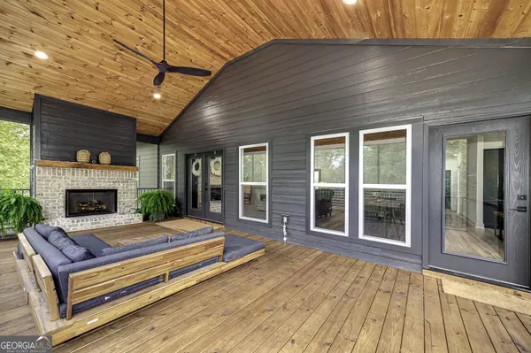 209 Riverpoint way, Jackson, GA 30233