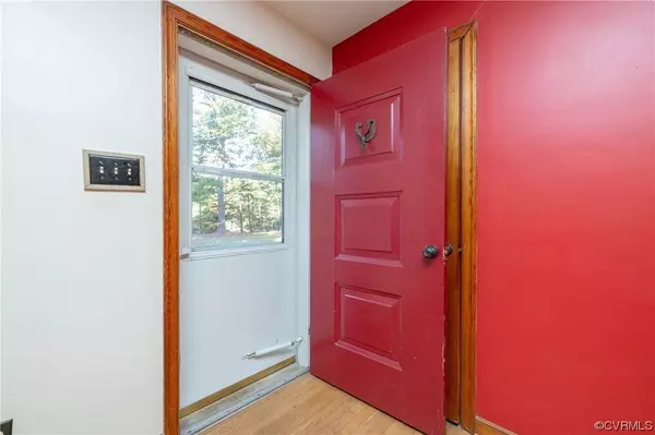 505 Old Memorial DR, Sandston, VA 23150