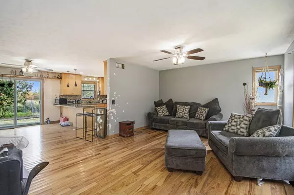 28223 50th Street, Bangor, MI 49013