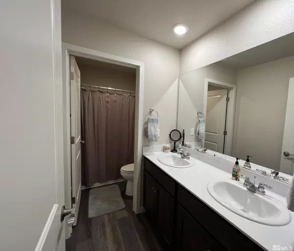 914 Garden Ct, Carson City, NV 89705