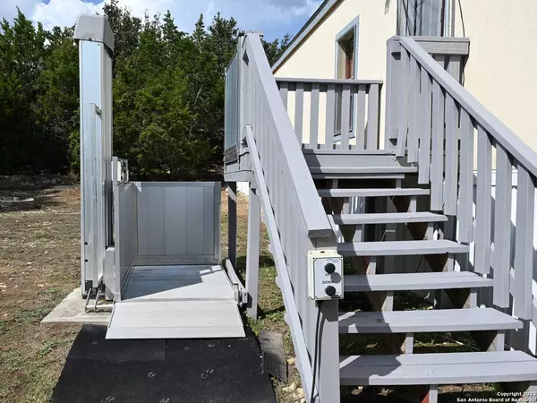 1747 ROTHERMAN, Canyon Lake, TX 78133-2629