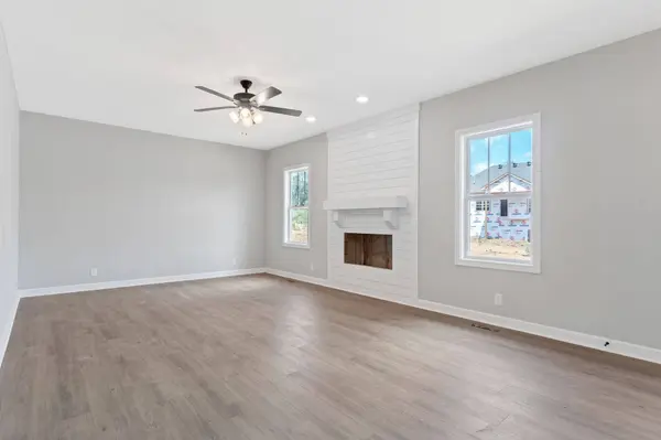 2058 Ireland way, Clarksville, TN 37042