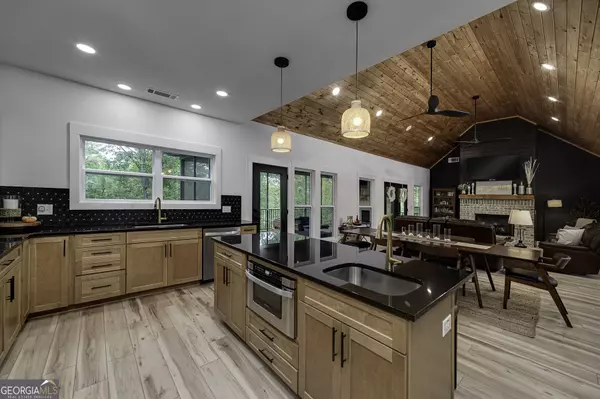 209 Riverpoint way, Jackson, GA 30233