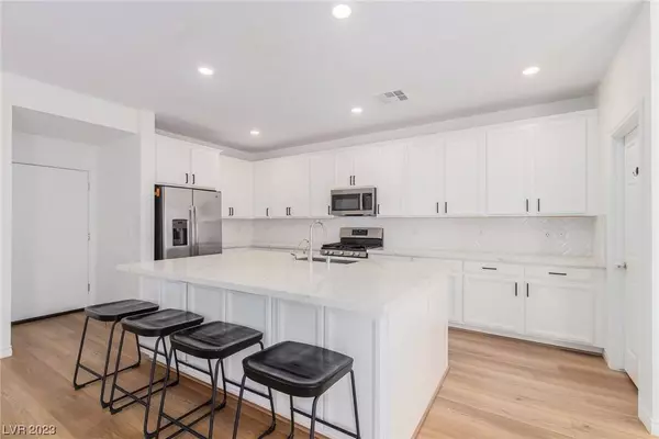 9789 Aaron Lo Street, Las Vegas, NV 89141