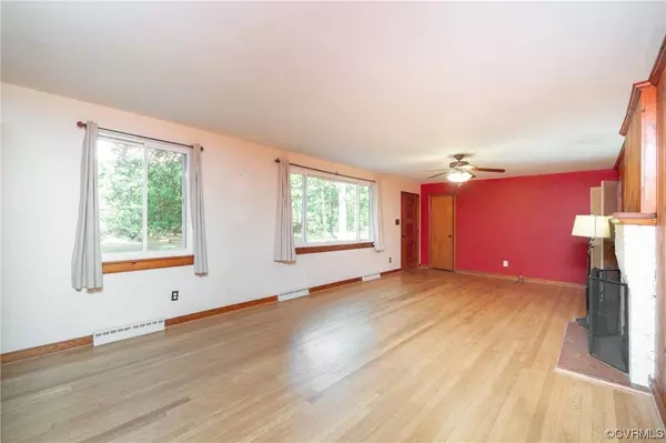 505 Old Memorial DR, Sandston, VA 23150