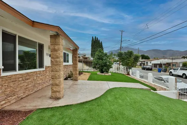 9706 Arapaho ST, Spring Valley, CA 91977