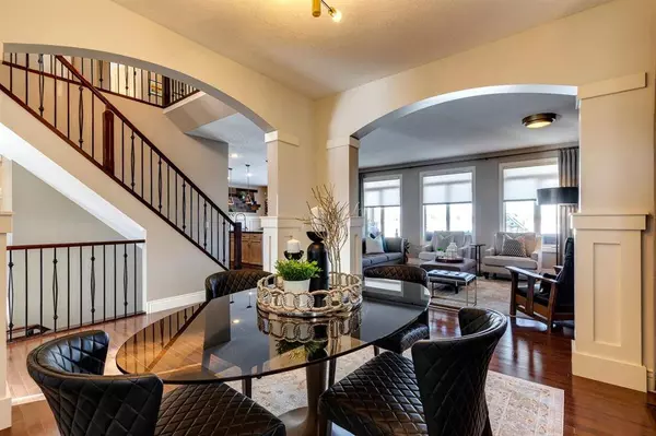 14 Westpark PL SW, Calgary, AB T3H 0C3