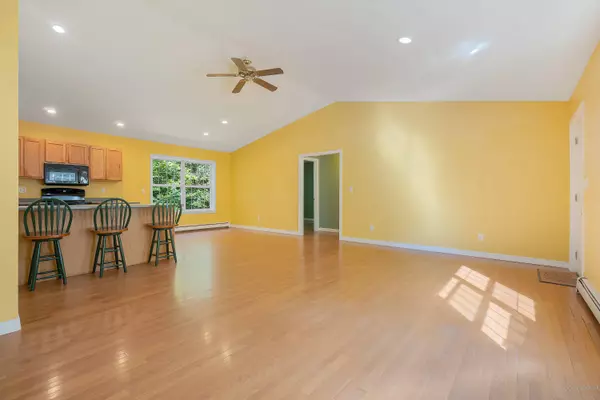 3 Kingfisher Drive, Brunswick, ME 04011