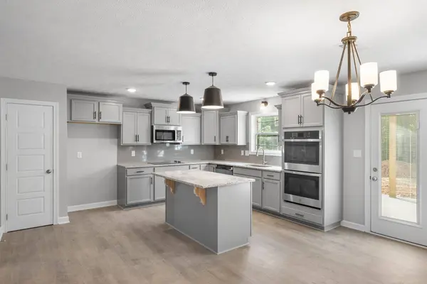 974 Alton Dr, Clarksville, TN 37043