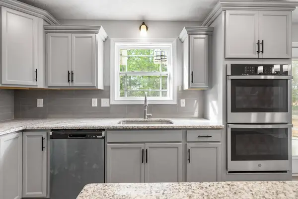 974 Alton Dr, Clarksville, TN 37043