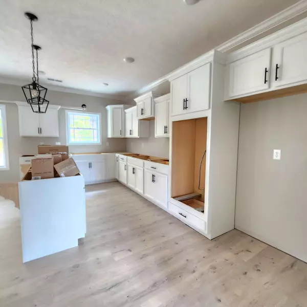 966 Alton Dr, Clarksville, TN 37043