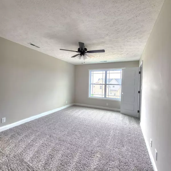 966 Alton Dr, Clarksville, TN 37043