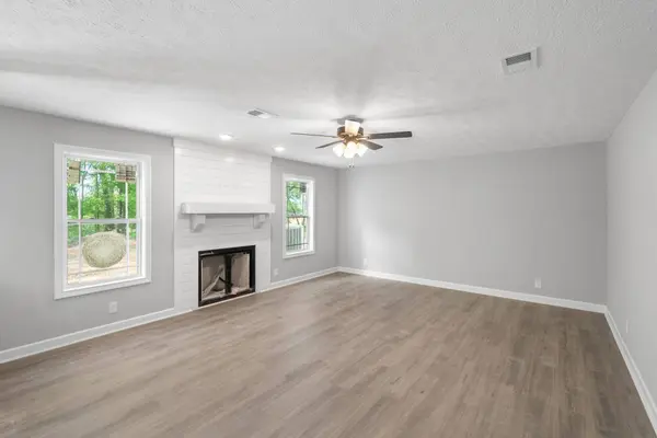 974 Alton Dr, Clarksville, TN 37043