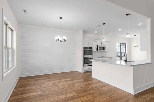 970 Alton Dr, Clarksville, TN 37043