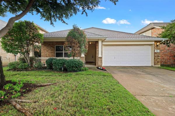 924 Starling Lane, Aubrey, TX 76227