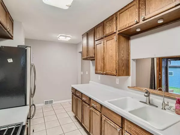 2734 4th AVE E, North Saint Paul, MN 55109