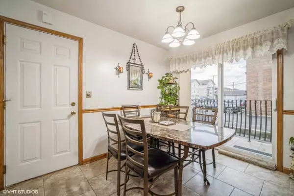 10607 Parkside AVE, Chicago Ridge, IL 60415