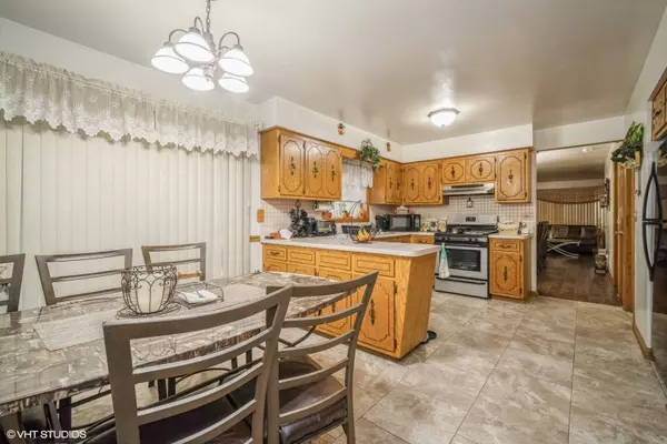 10607 Parkside AVE, Chicago Ridge, IL 60415