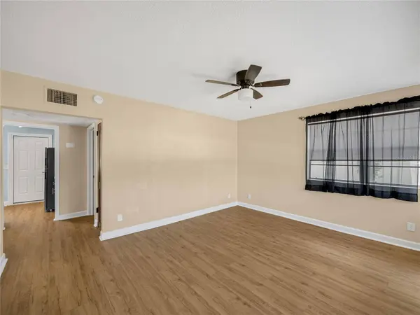 360 PELICAN AVE, Daytona Beach, FL 32118