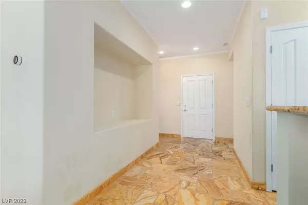 7826 Lyrebird Drive, North Las Vegas, NV 89084