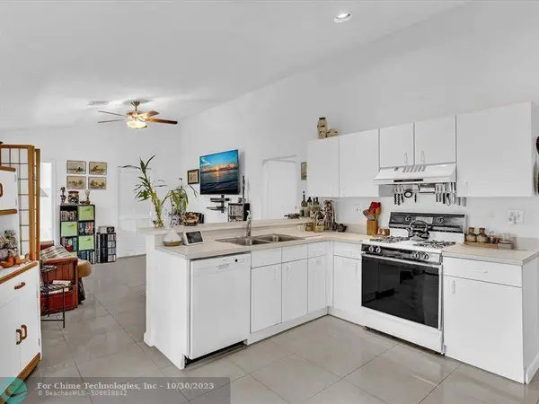 10241 Welleby Isles Ln, Sunrise, FL 33351