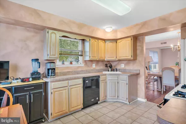 3 MORGAN CT, Marlton, NJ 08053