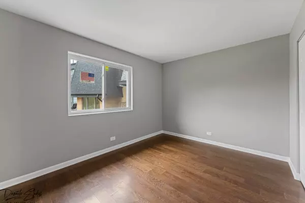 4909 W 109th Street #201, Oak Lawn, IL 60453