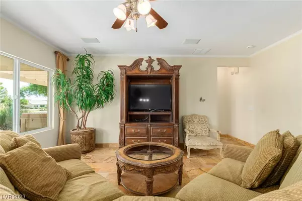 7826 Lyrebird Drive, North Las Vegas, NV 89084