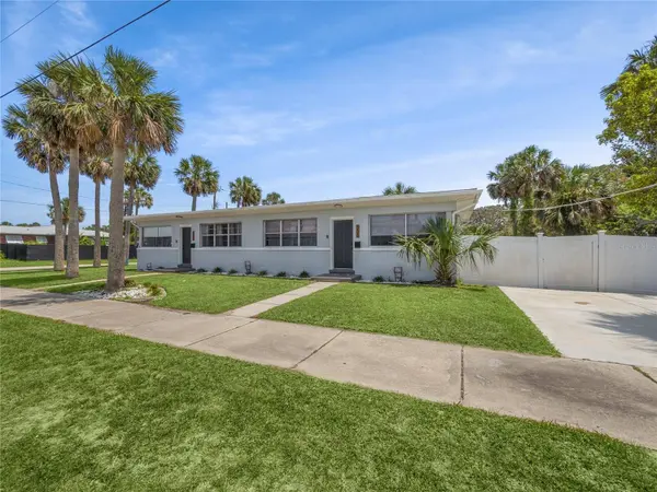 360 PELICAN AVE, Daytona Beach, FL 32118