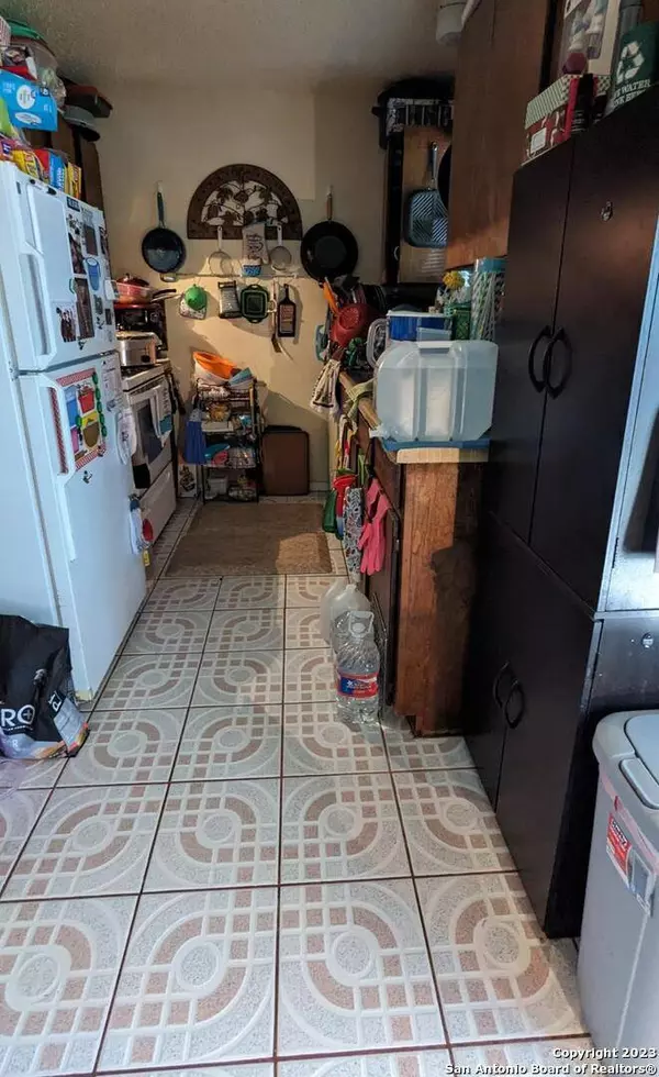 15 Rosebud Circle, Uvalde, TX 78801