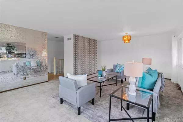 6872 W 69th AVE, Arvada, CO 80003