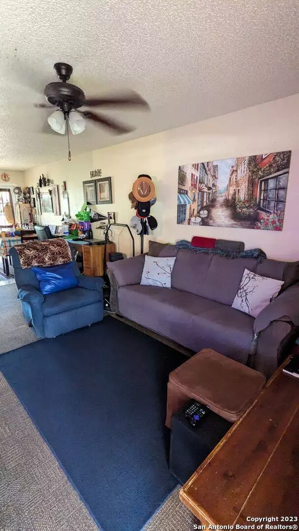 15 Rosebud Circle, Uvalde, TX 78801