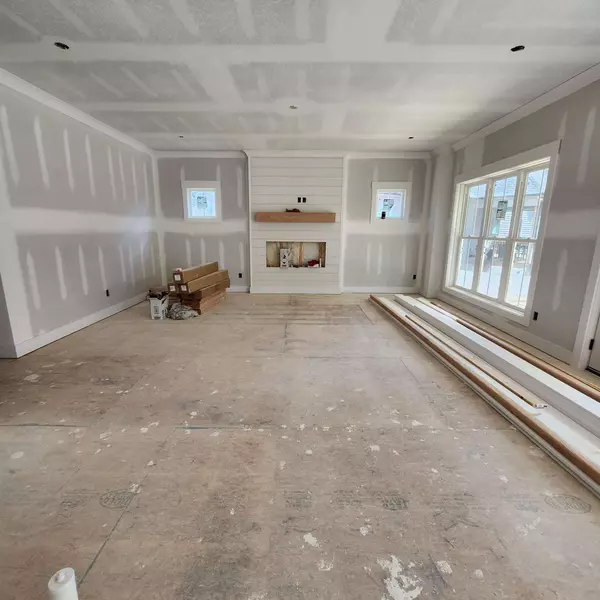 200 Sherlock Dr, Clarksville, TN 37043